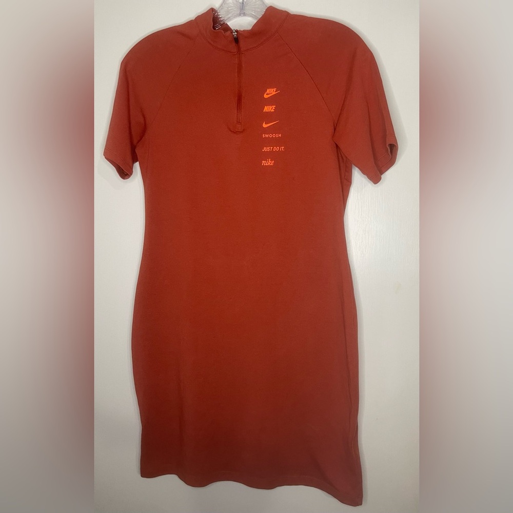 Nike W NSW SWSH Short Sleeve Dress -  Orange- Medium